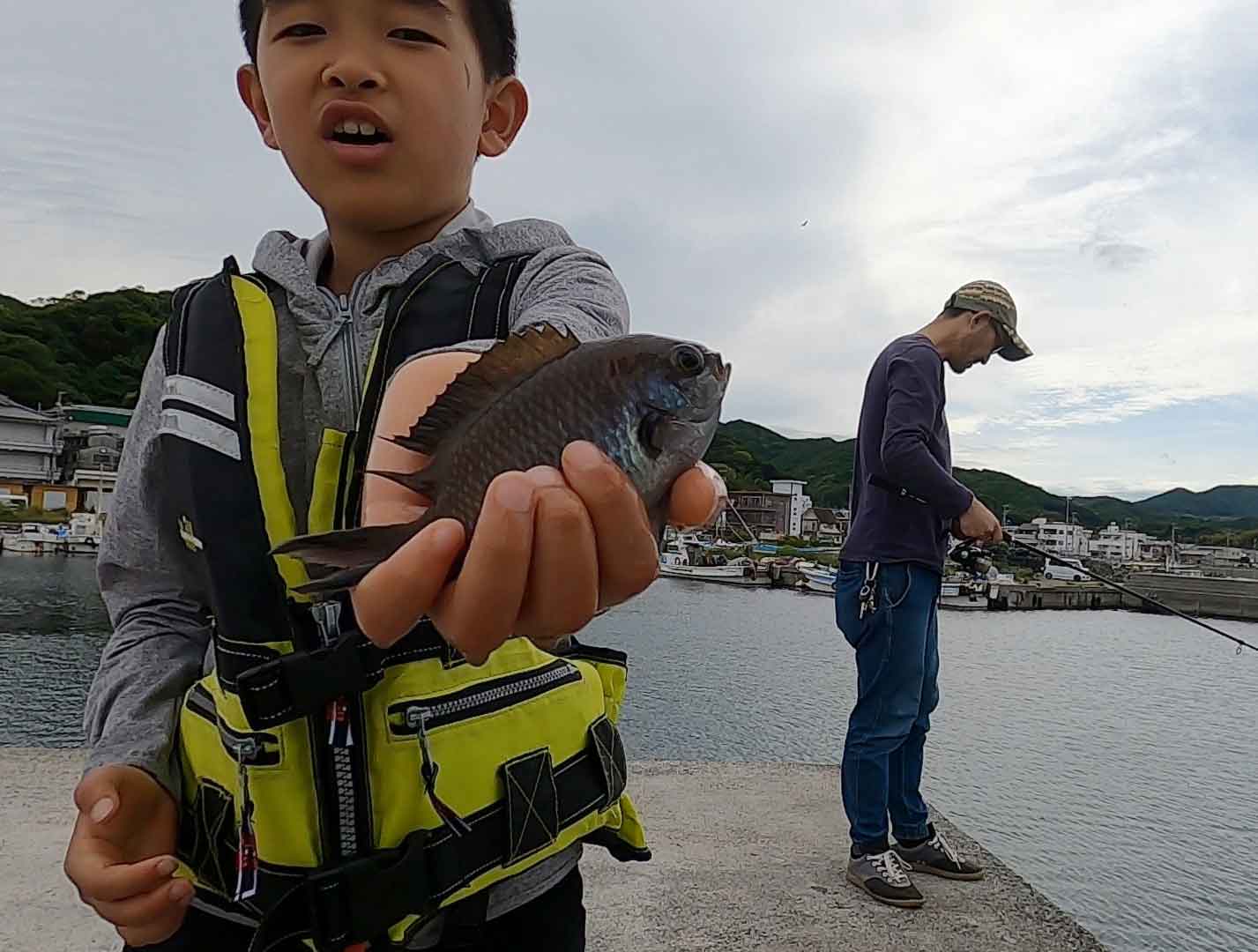 淡路島で子供とサビキが楽しい 本命のアジは釣れずも なめろうを食べれた幸運