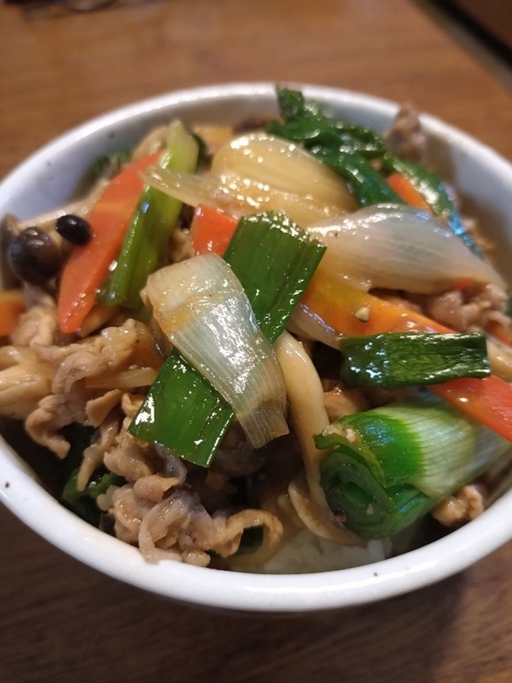 葉玉ねぎ丼